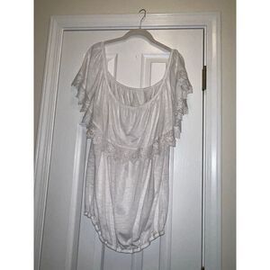 Paper + Tee Lace Trim Blouse Top Casual Short Sleeve